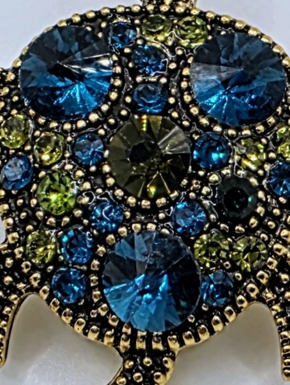 ๐ข Blue Green Crystal Sea Turtle Brooch Pin Gold Tone Rhinestone Ocean Jewelry - Picture 3 of 6